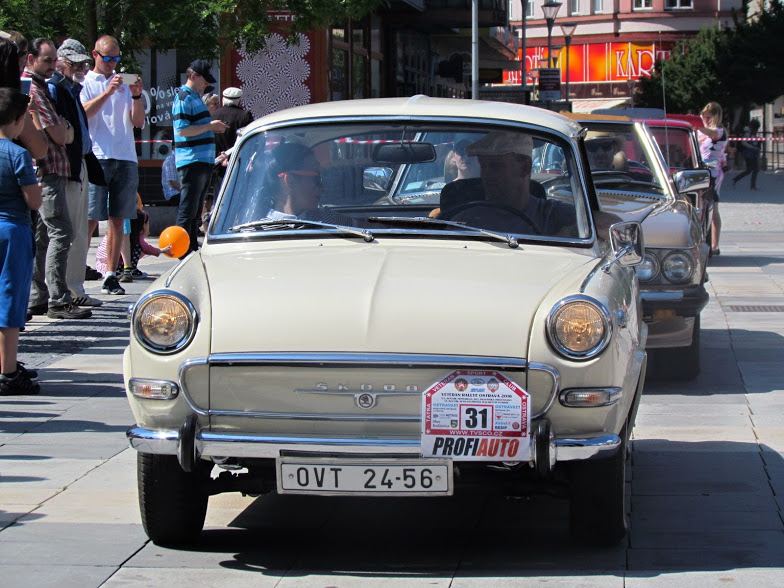 31_Škoda 100 MBX De Luxe.JPG