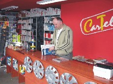 Zdjęcia sklep samochodowy CARTEL w Kietrz