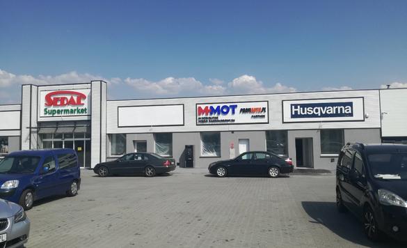 Zdjęcia sklep samochodowy M-MOT Sp. z o.o. w Kępno