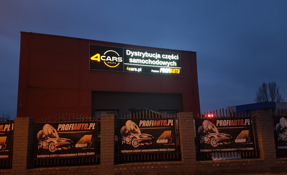 Zdjęcia sklep samochodowy 4cars w Łódź