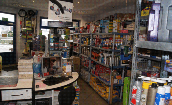 Zdjęcia sklep samochodowy Auto-Lieder w Luzino