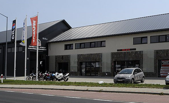 Zdjęcia sklep samochodowy Auto Centrum BIELA w Rogoźnik 